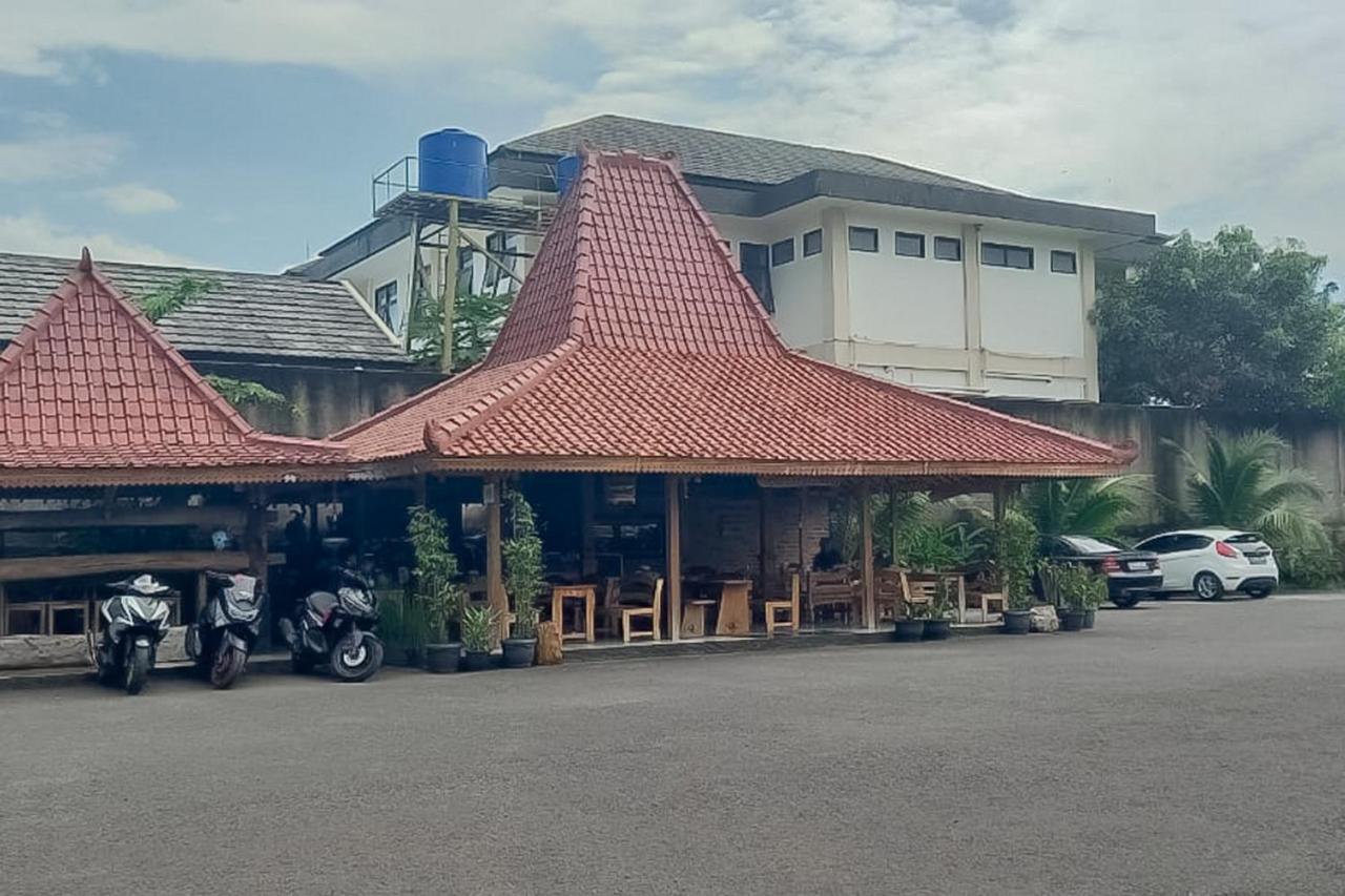 Reddoorz Syariah Near Tugu Lampu Gentur Cianjur Hotel Exterior foto