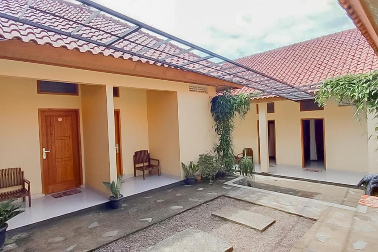 Reddoorz Syariah Near Tugu Lampu Gentur Cianjur Hotel Exterior foto