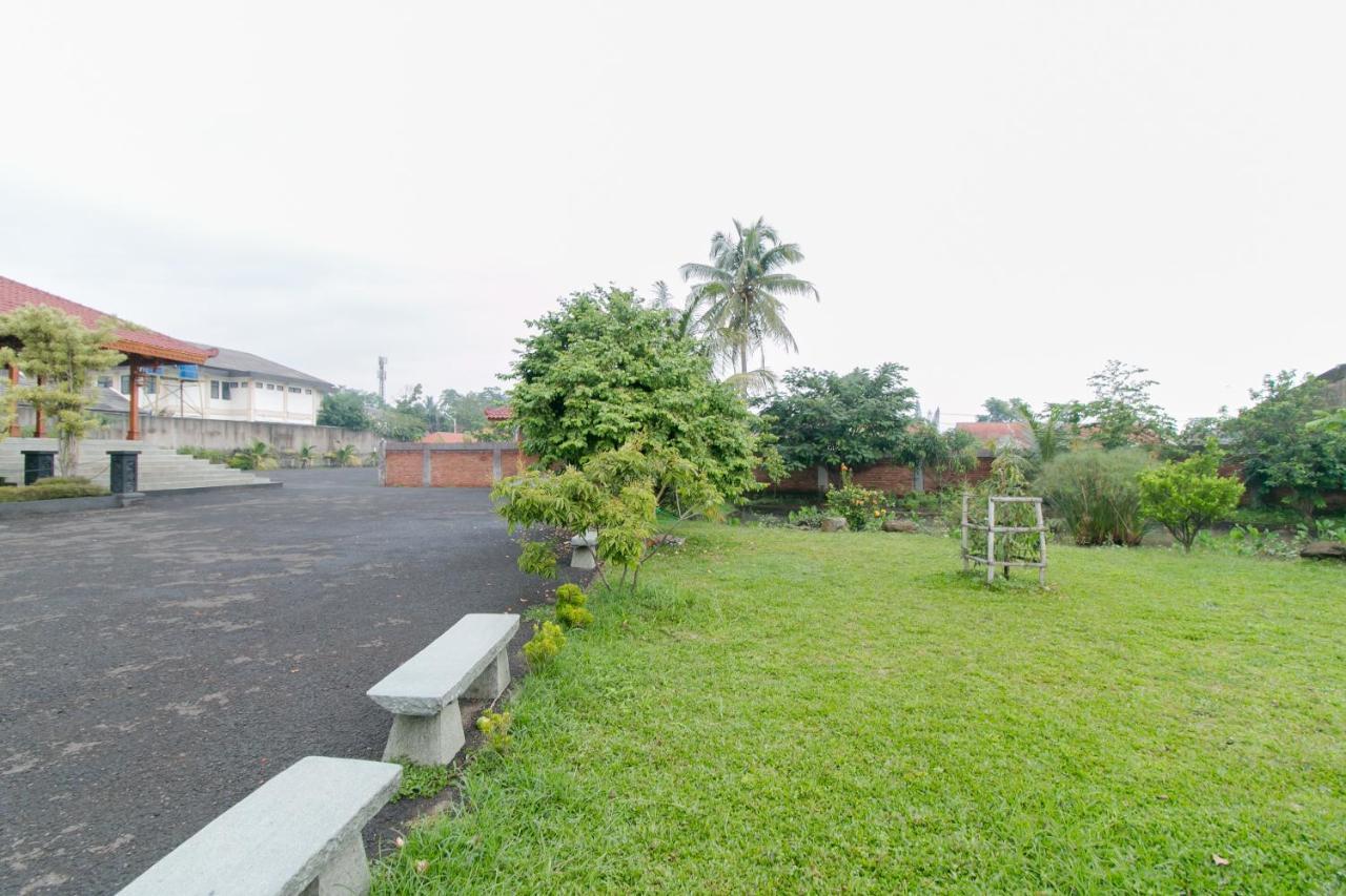 Reddoorz Syariah Near Tugu Lampu Gentur Cianjur Hotel Exterior foto